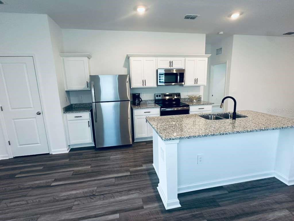 10473 Curving Creek Loop, FL
