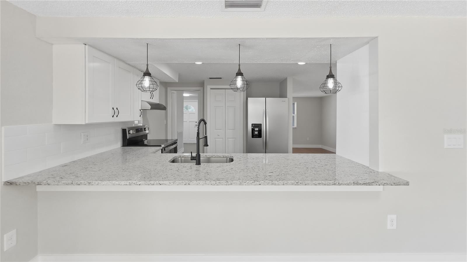 6250 Flag Drive, FL