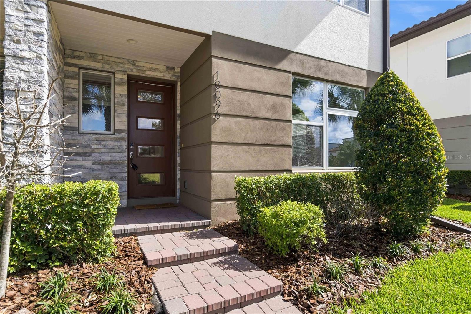 10096 Sunnifa Alley, FL