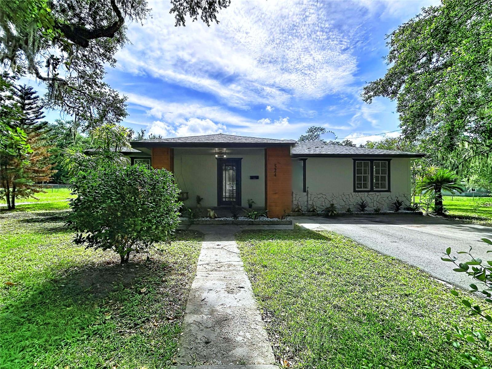 524 East Avenue, FL
