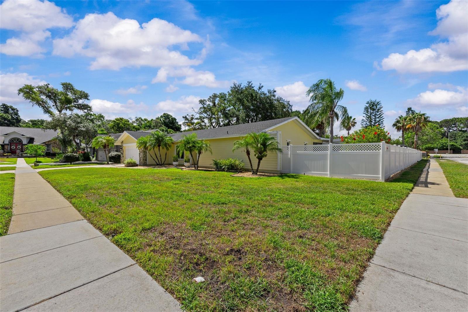 2828 Bridlewood Court, FL