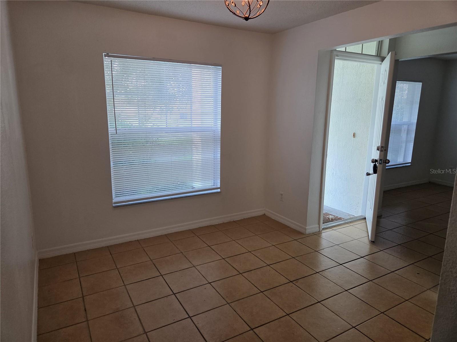 407 Arkansas Court, FL