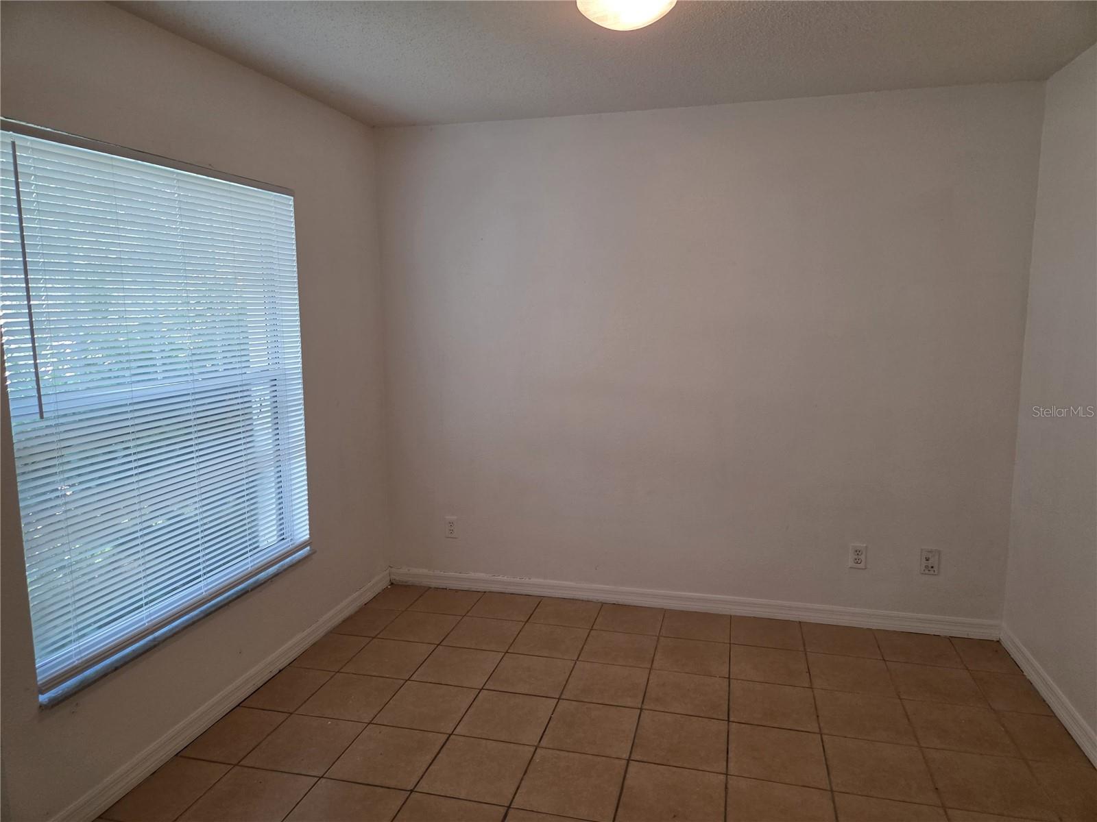 407 Arkansas Court, FL