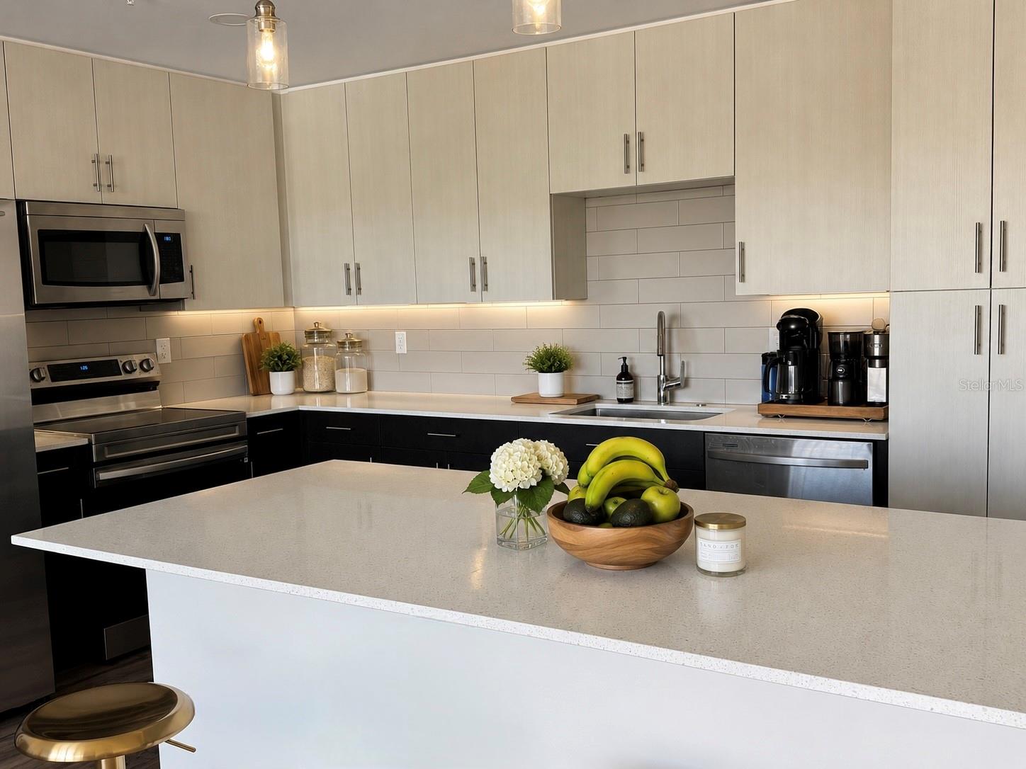 1709 Tamiami Trail, FL