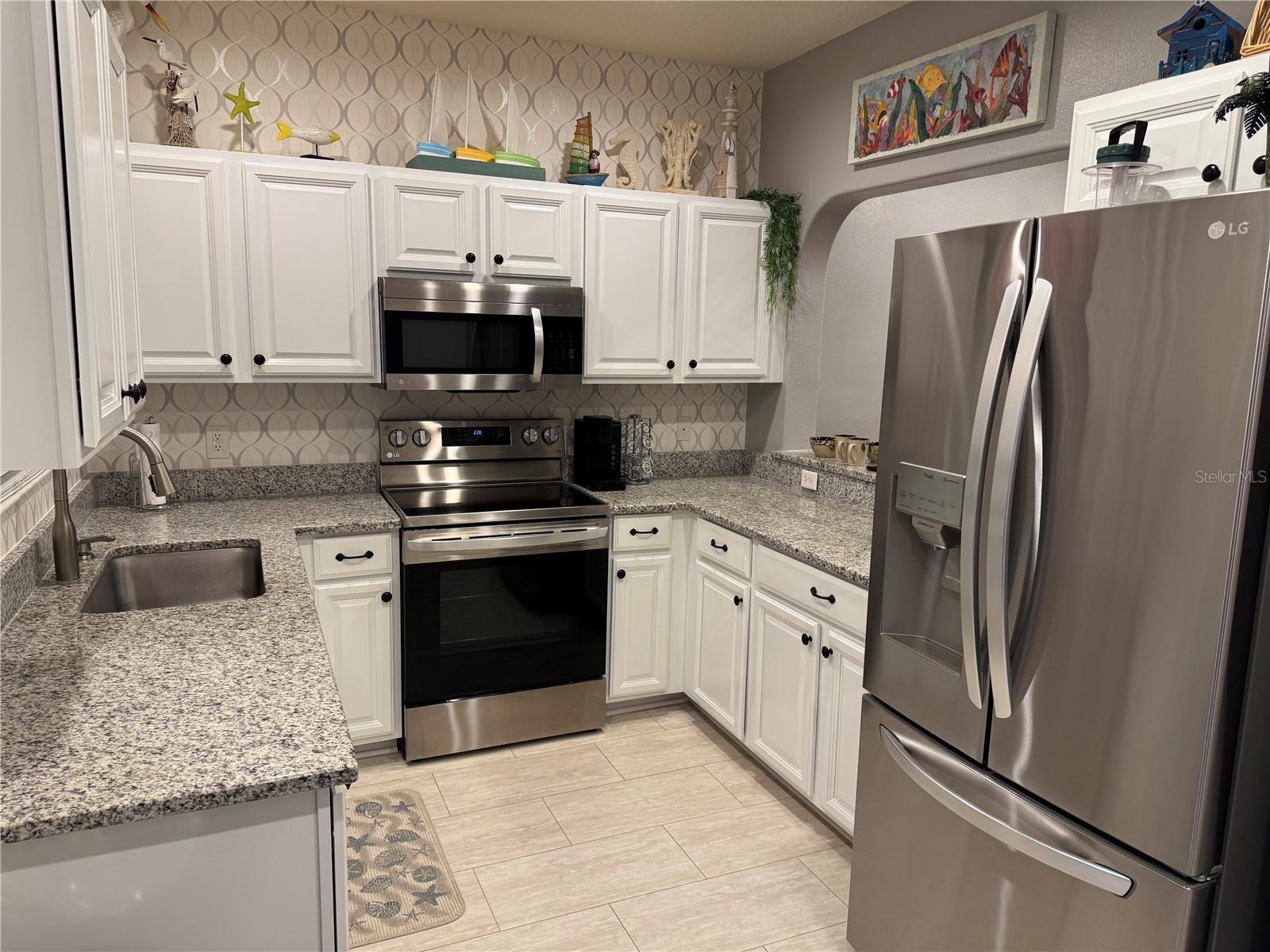 250 Cape Harbour Loop, FL