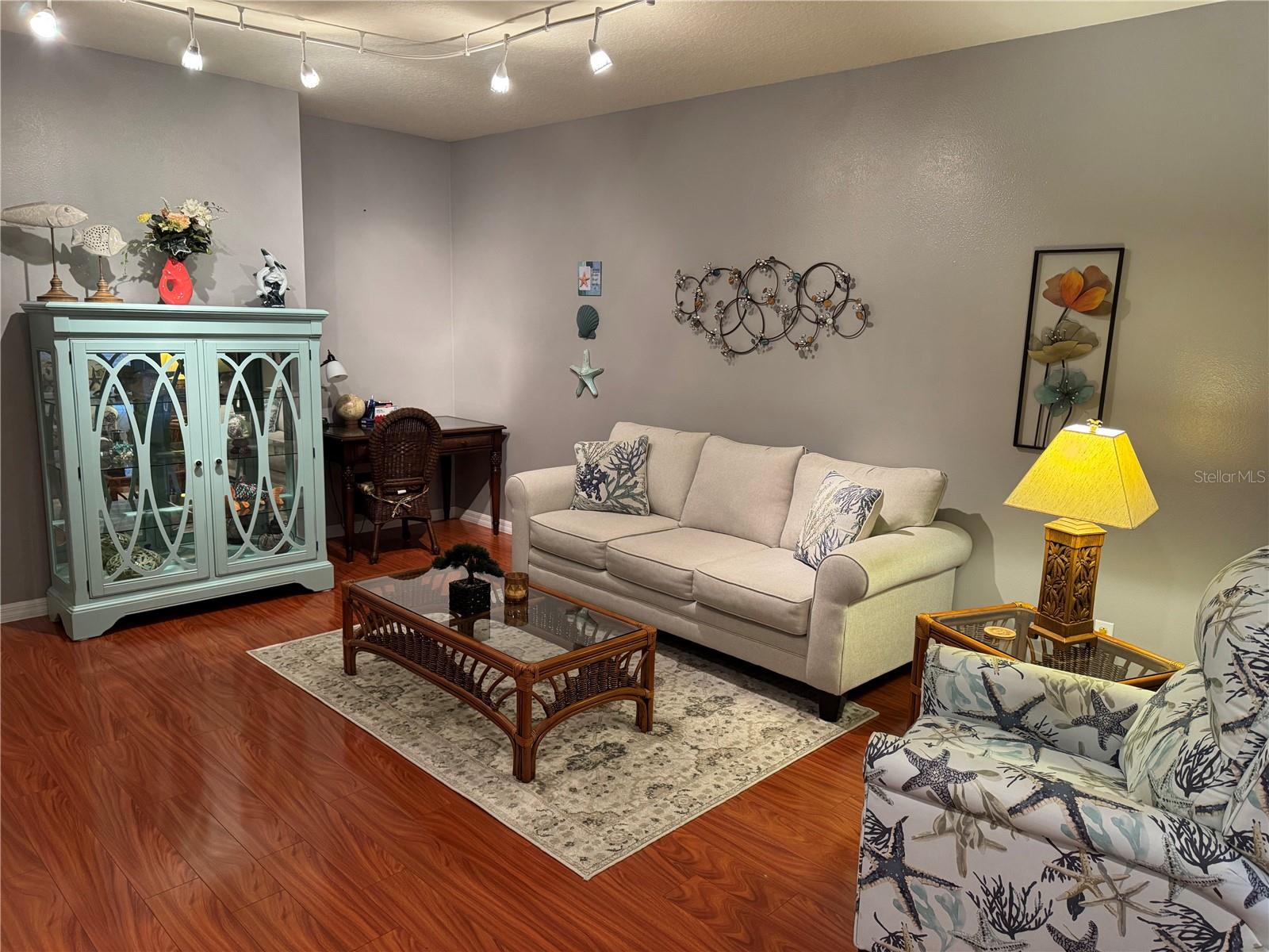 250 Cape Harbour Loop, FL