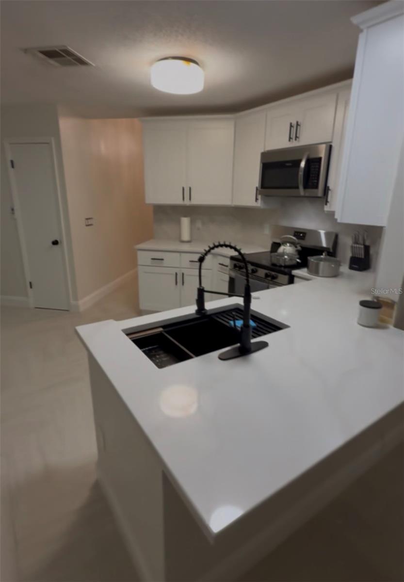 182 Pinewood Circle, FL