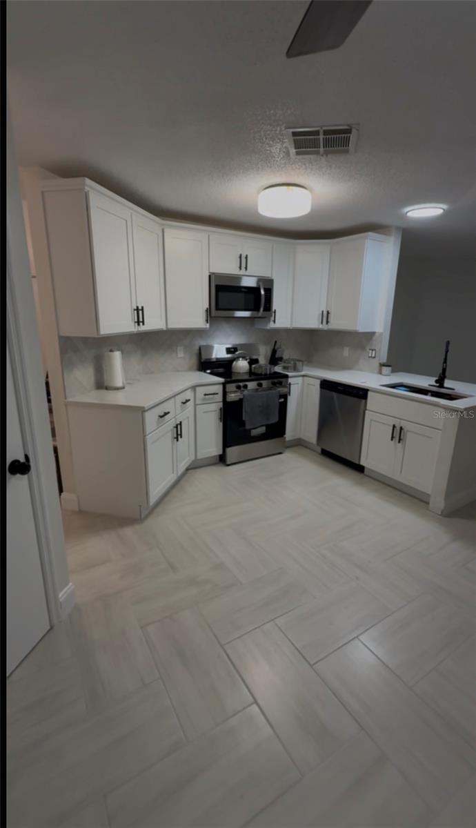 182 Pinewood Circle, FL