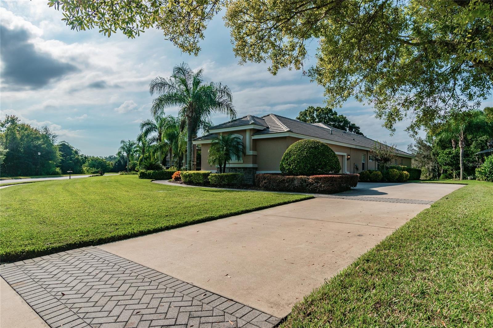 1107 Oxbridge Drive, FL