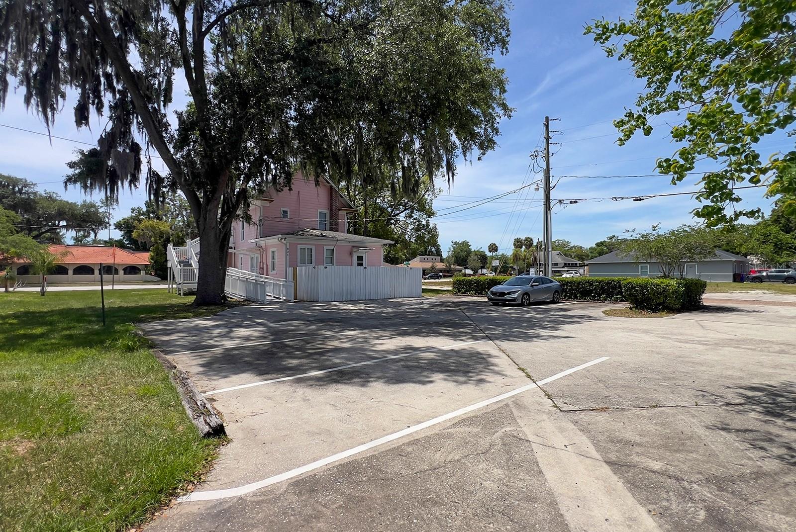821 Emmett Street, FL