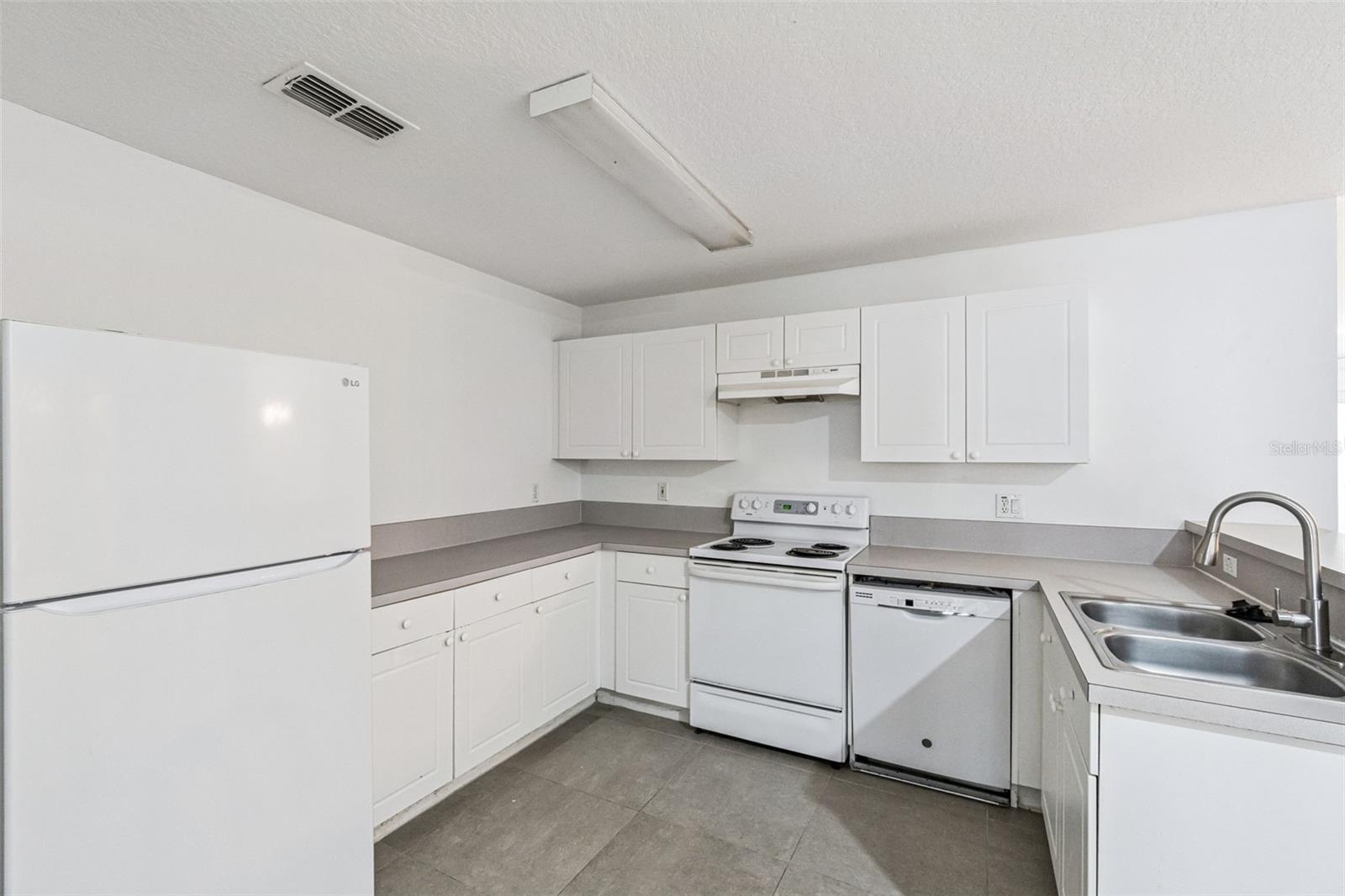 8818 Grand Palms Circle, FL