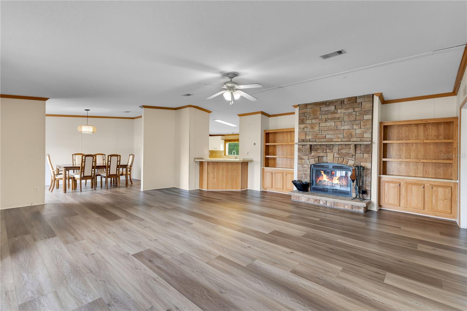 410 Lagoon Court, FL