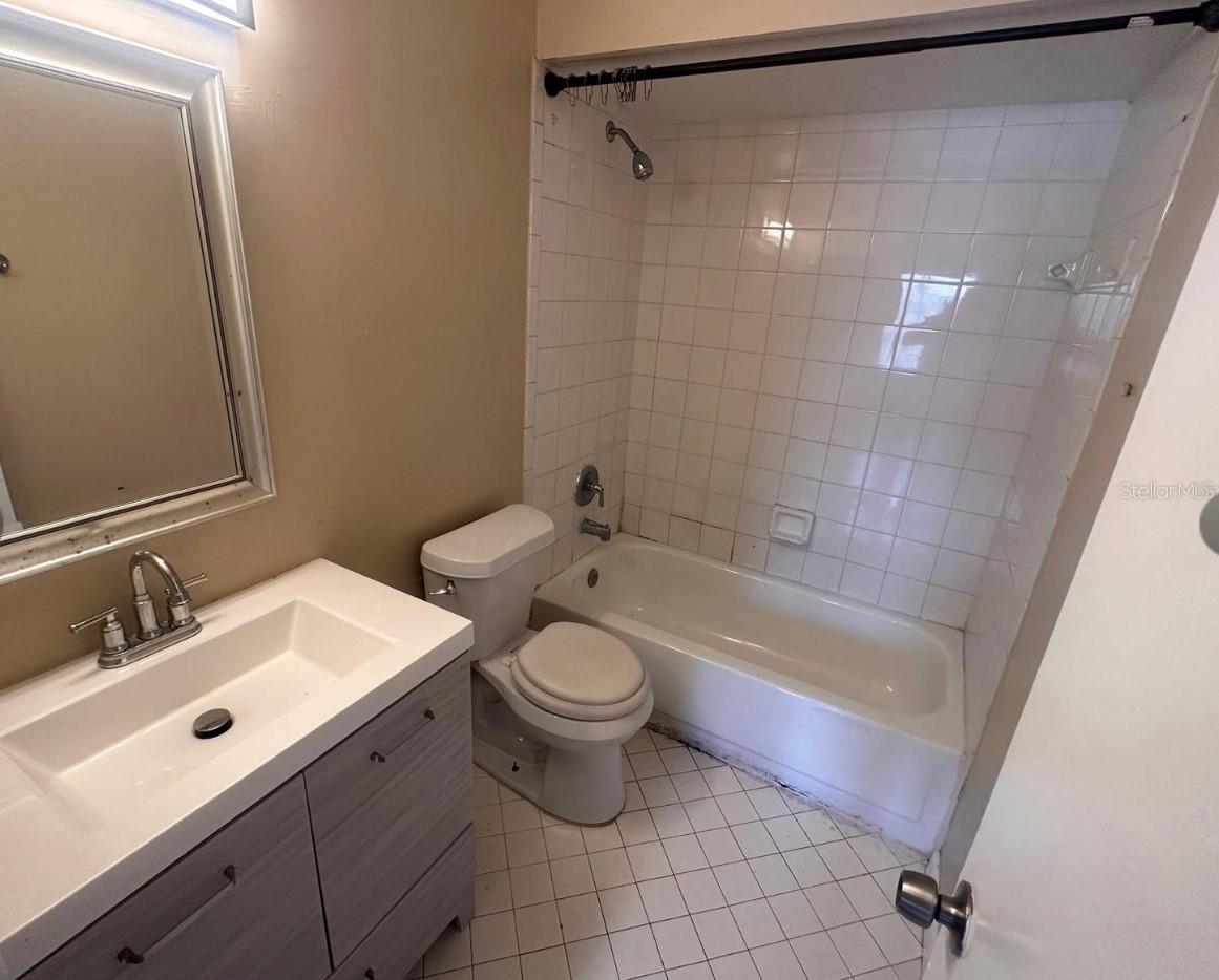 5213 Via Hacienda Circle, FL