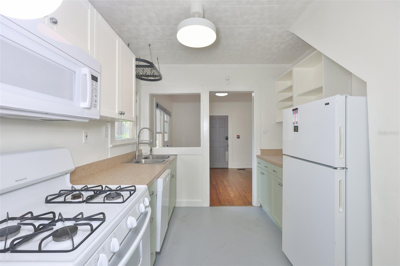 340 Moffett Court, FL