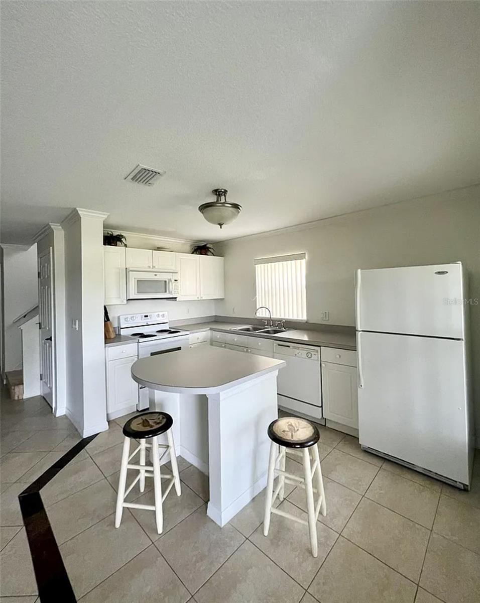 2884 Club Cortile Circle, FL