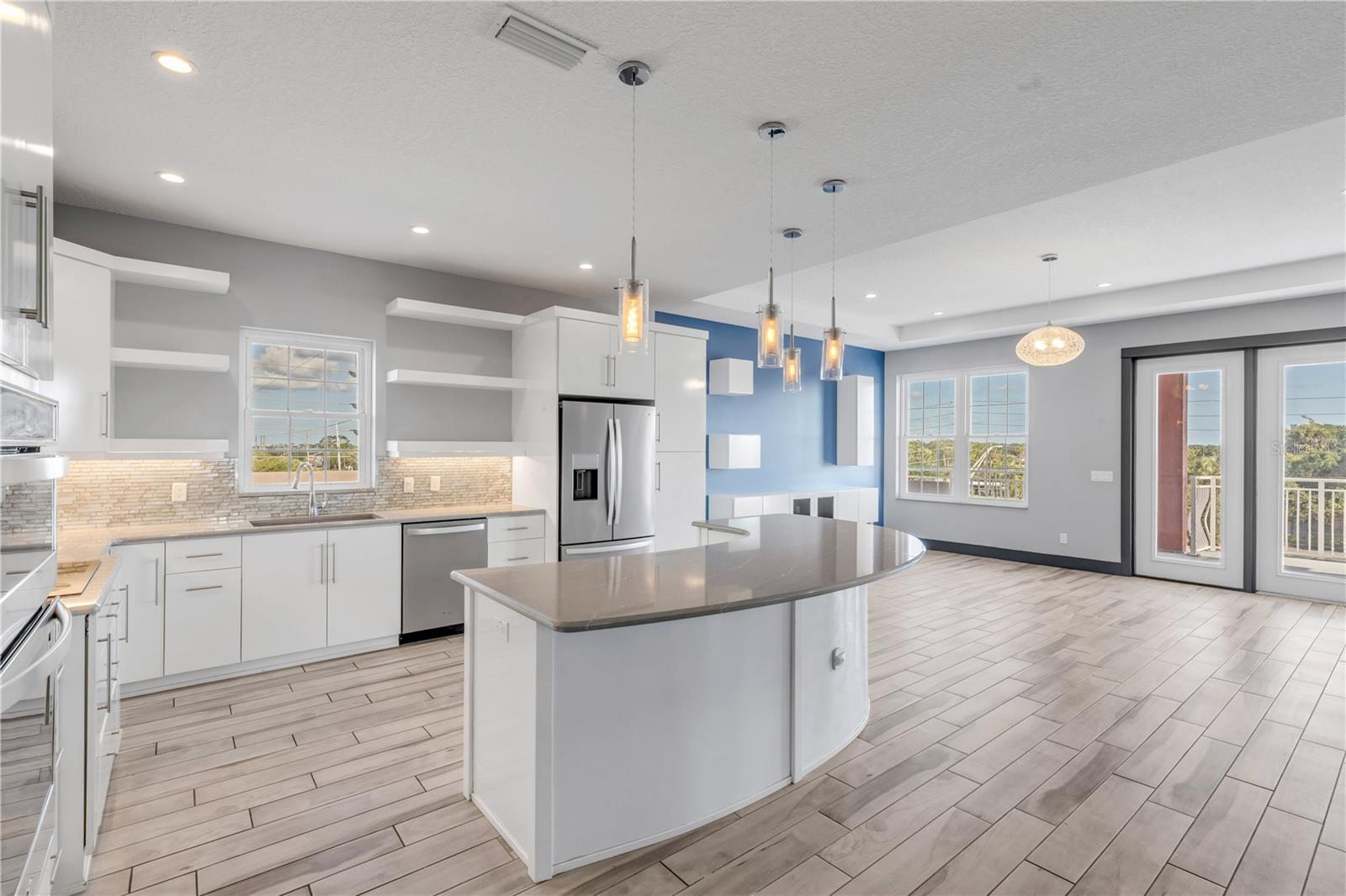 701 Third Avenue, FL