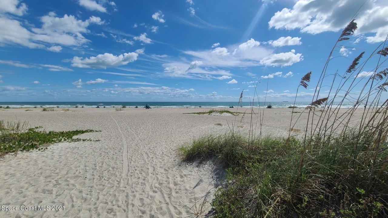 608 Beach Park Lane, FL