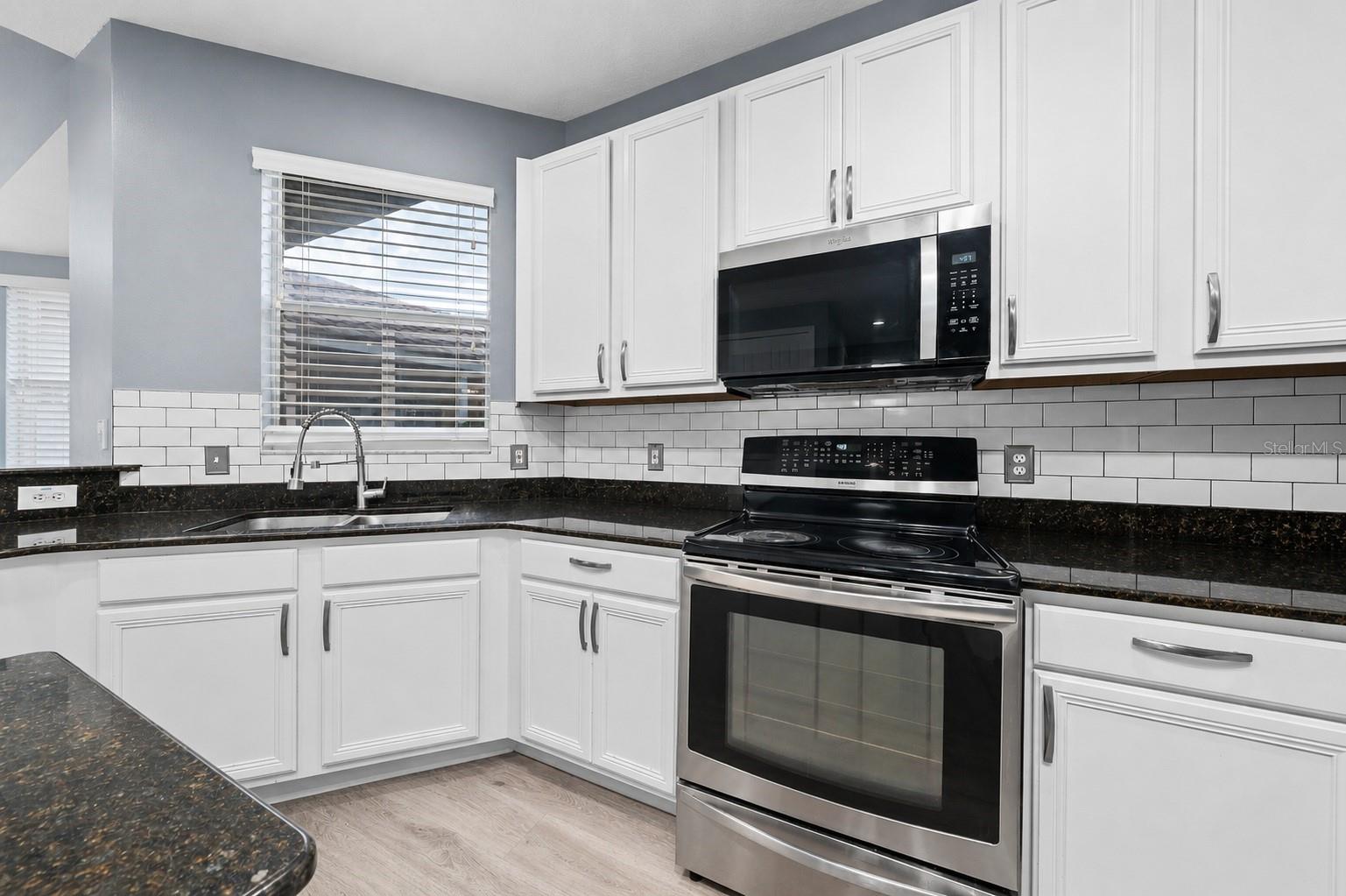 2680 Dolfino Court, FL