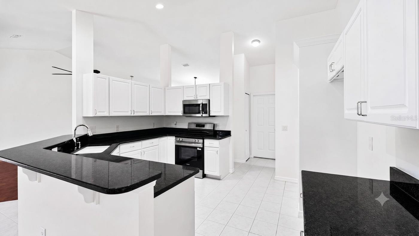 3325 Indian Trail, FL