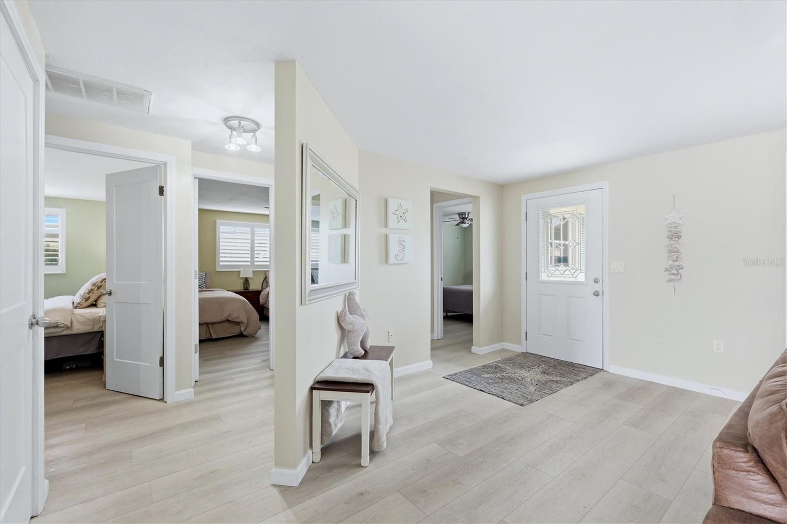 24 Oakwood Drive, FL