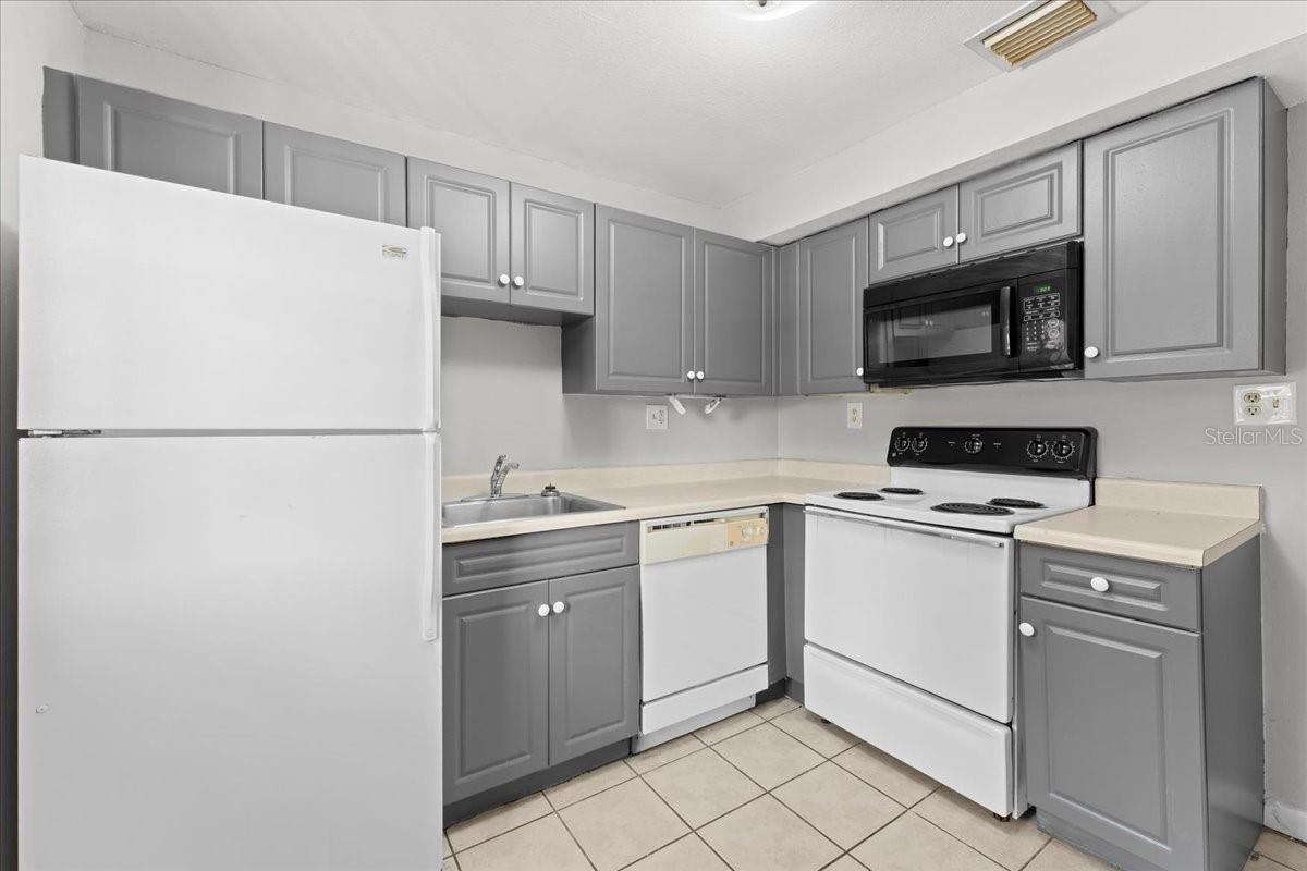 12407 Oak Cedar Place, FL
