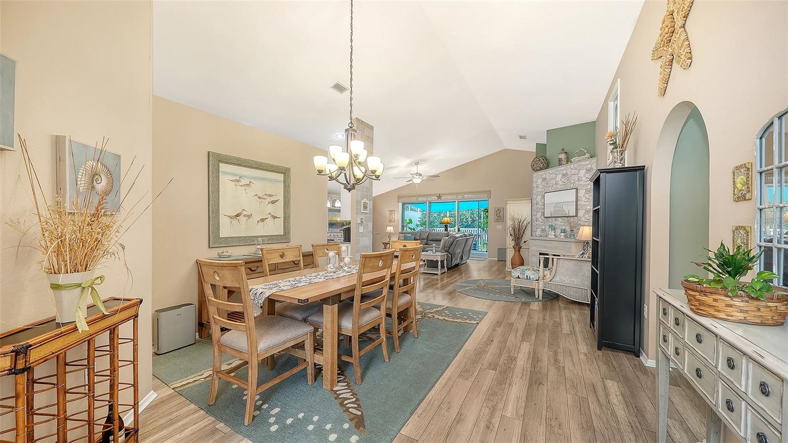 4362 Beekman Place, FL
