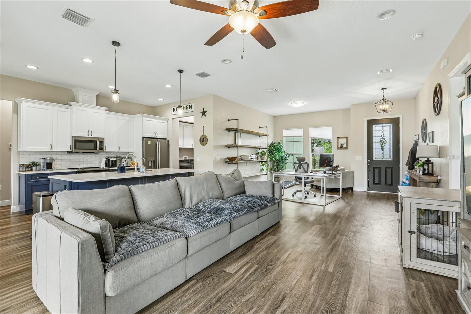 9876 Pangola Loop, FL