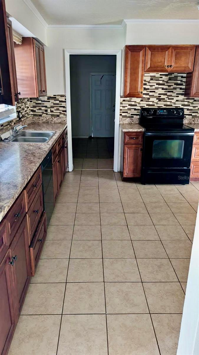 1077 Basque Drive, FL