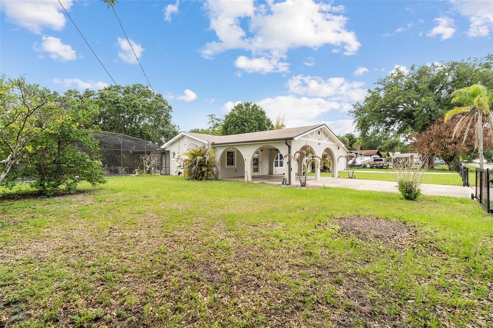 110 Edgewater Dr, FL