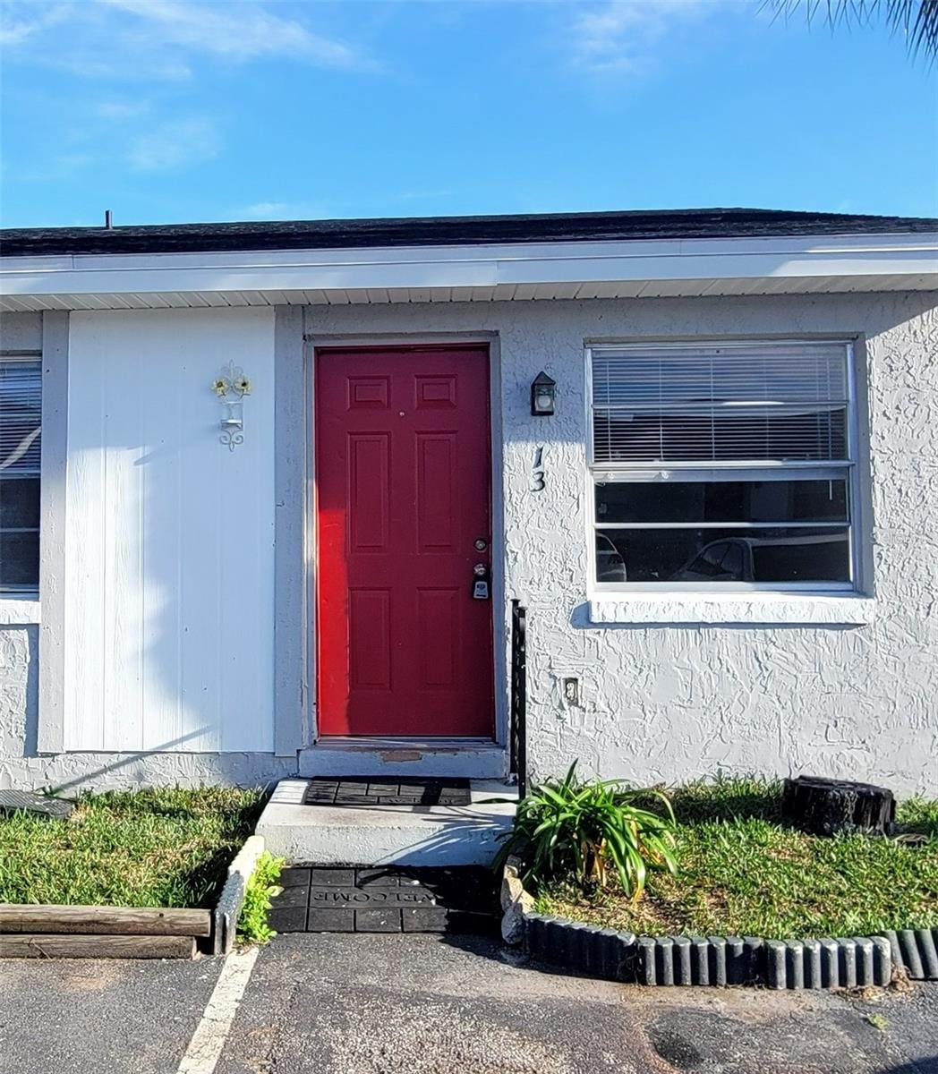 13 Lake Villa Way, FL