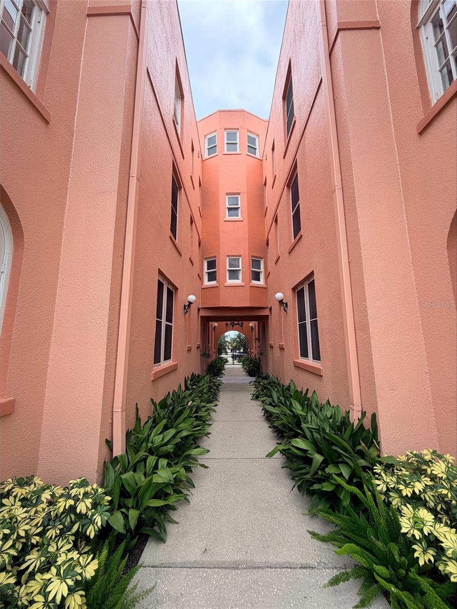 1221 Palm Avenue, FL