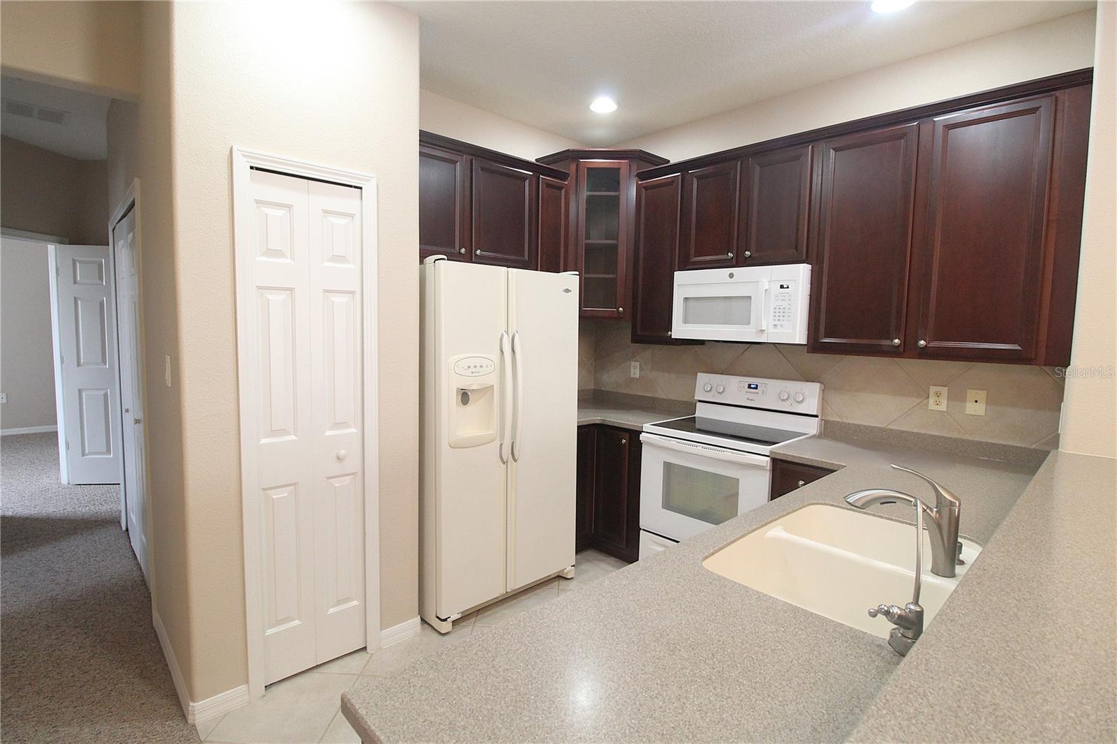 3474 Parkridge Circle, FL