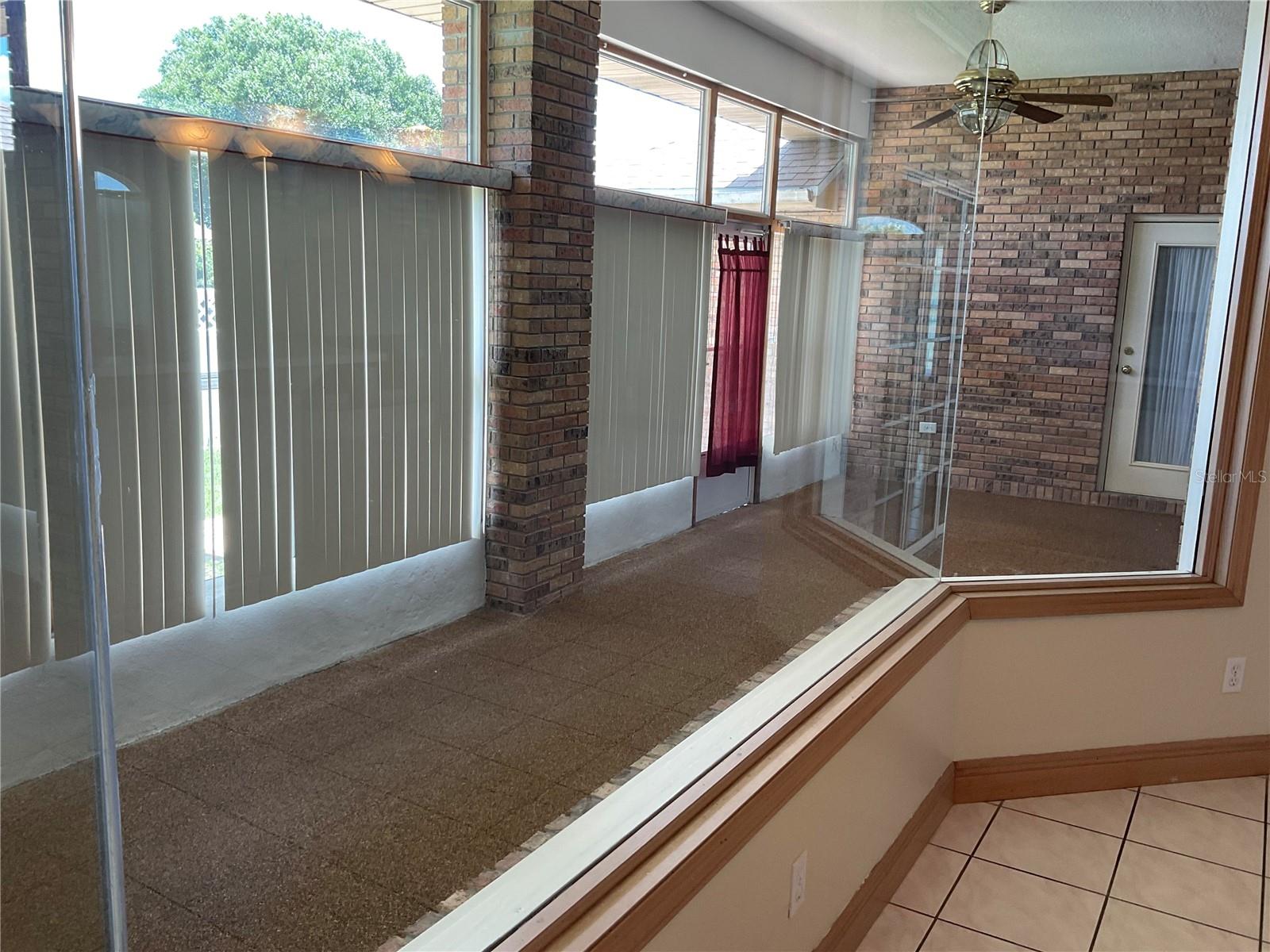 715 Fairlawn Drive, FL