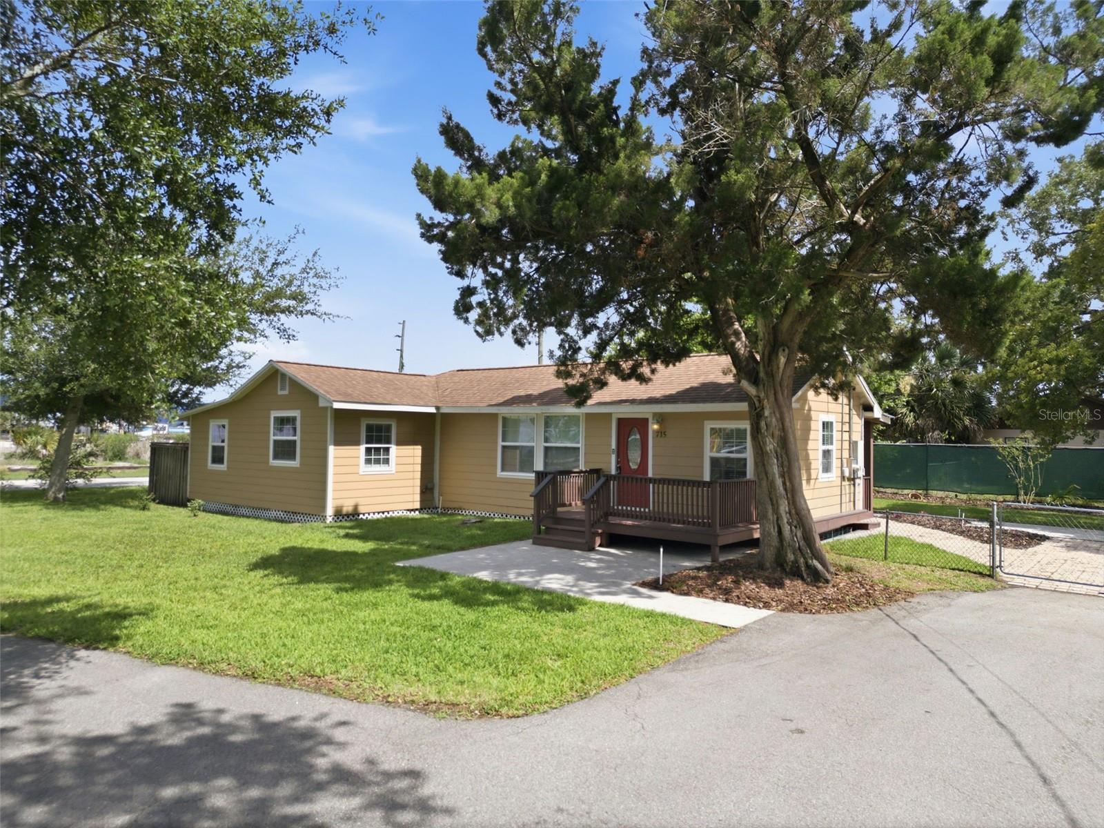 715 Wylly Avenue, FL