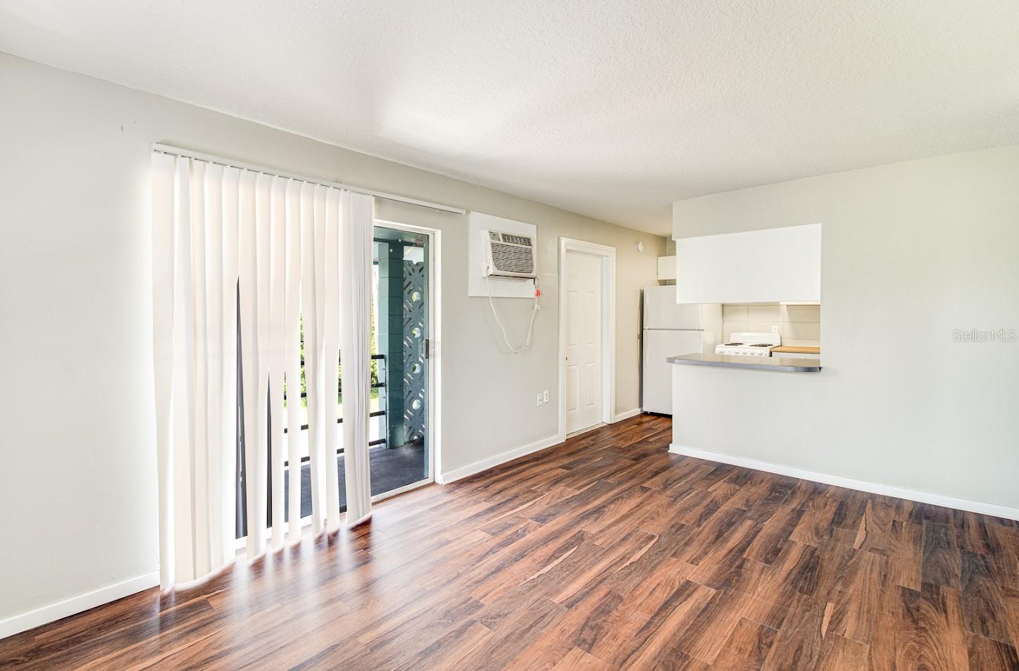 1341 West Pointe Drive, FL