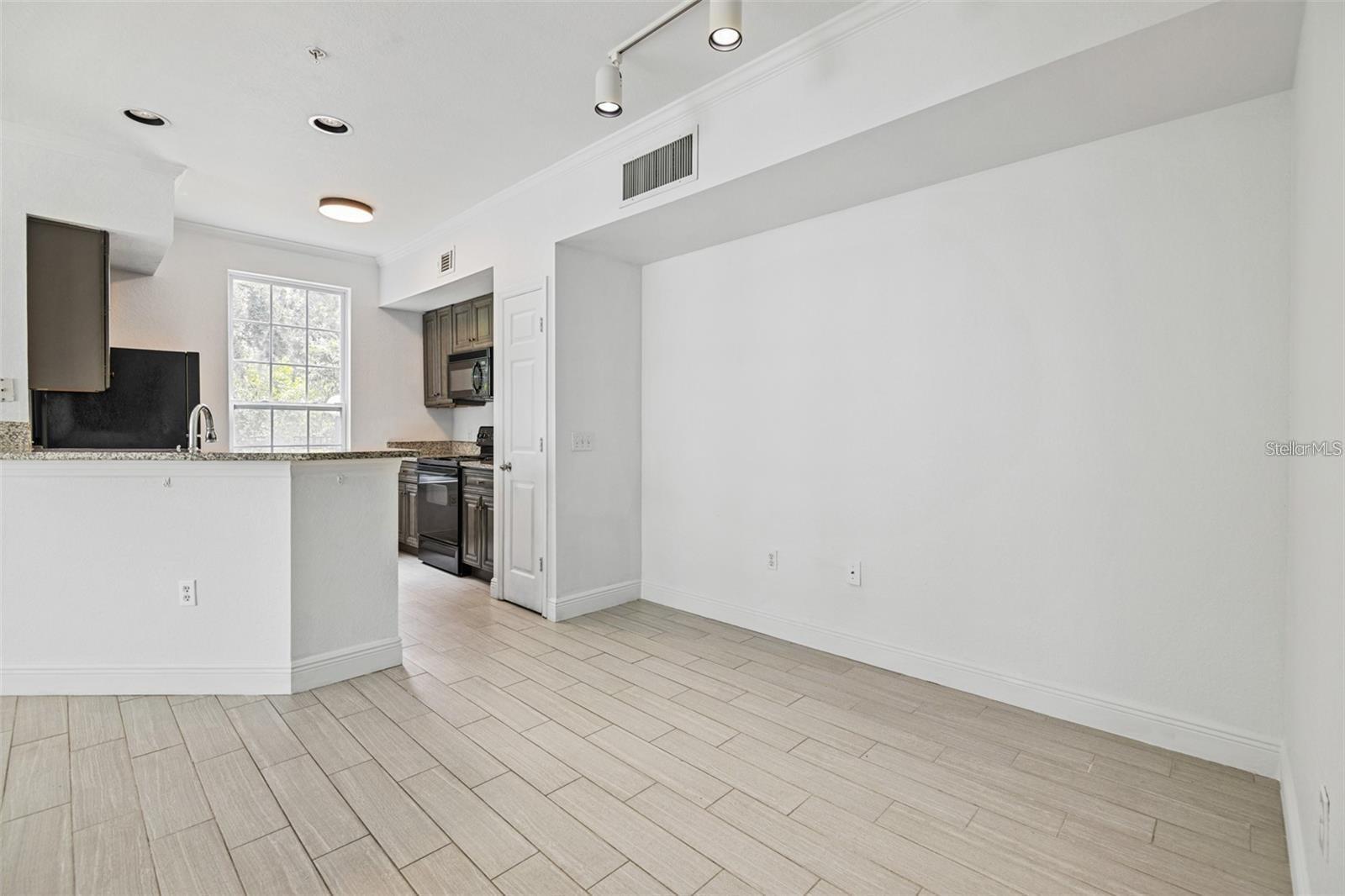 5571 Rosehill Road, FL