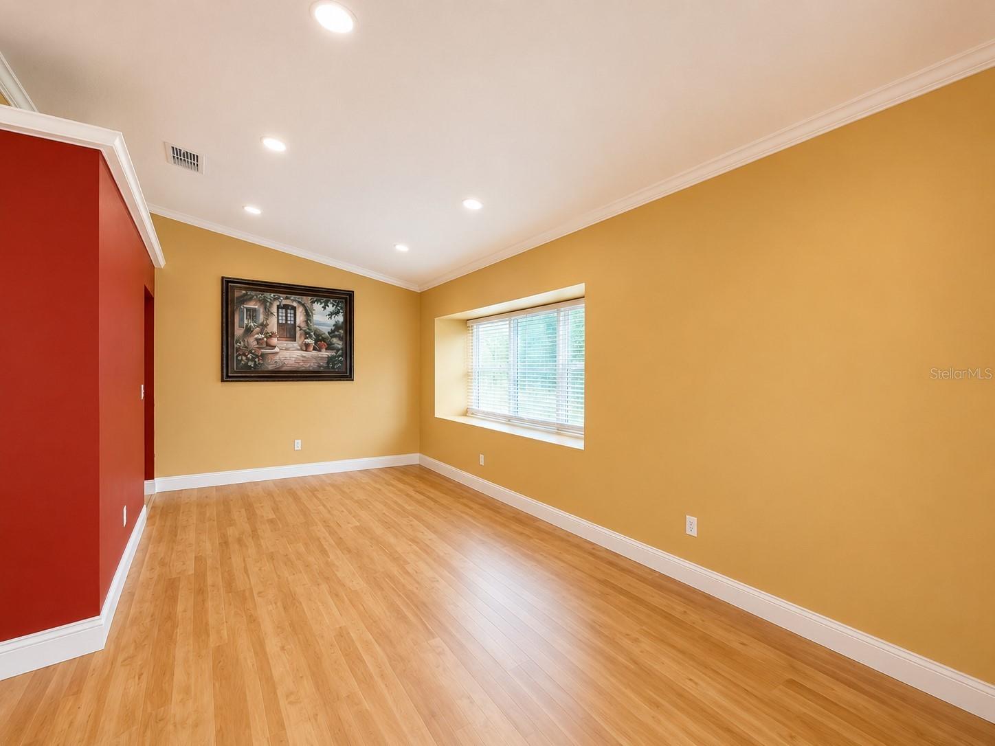 1009 Bartlett Court, FL