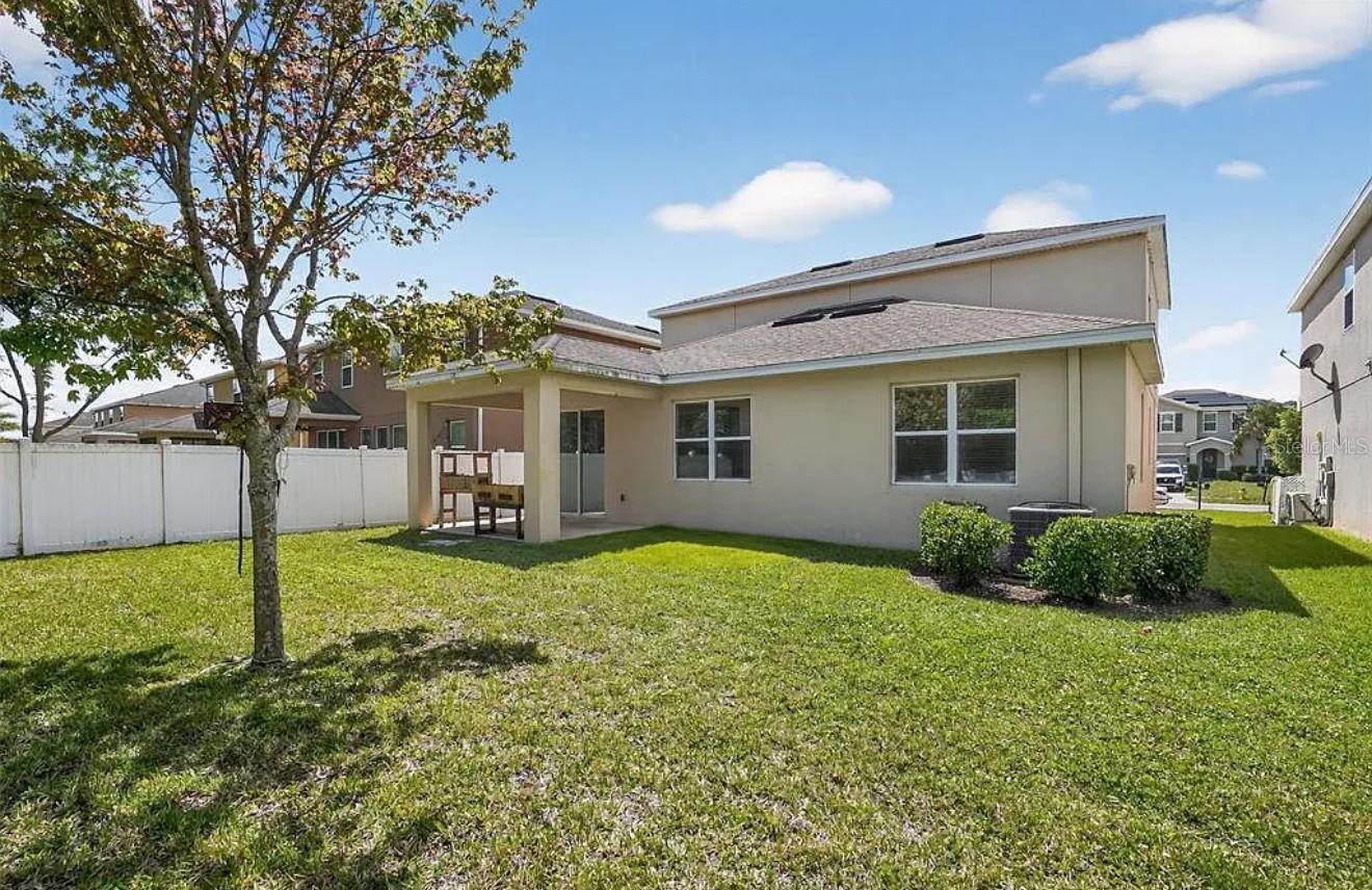 11406 Warren Oaks Place, FL