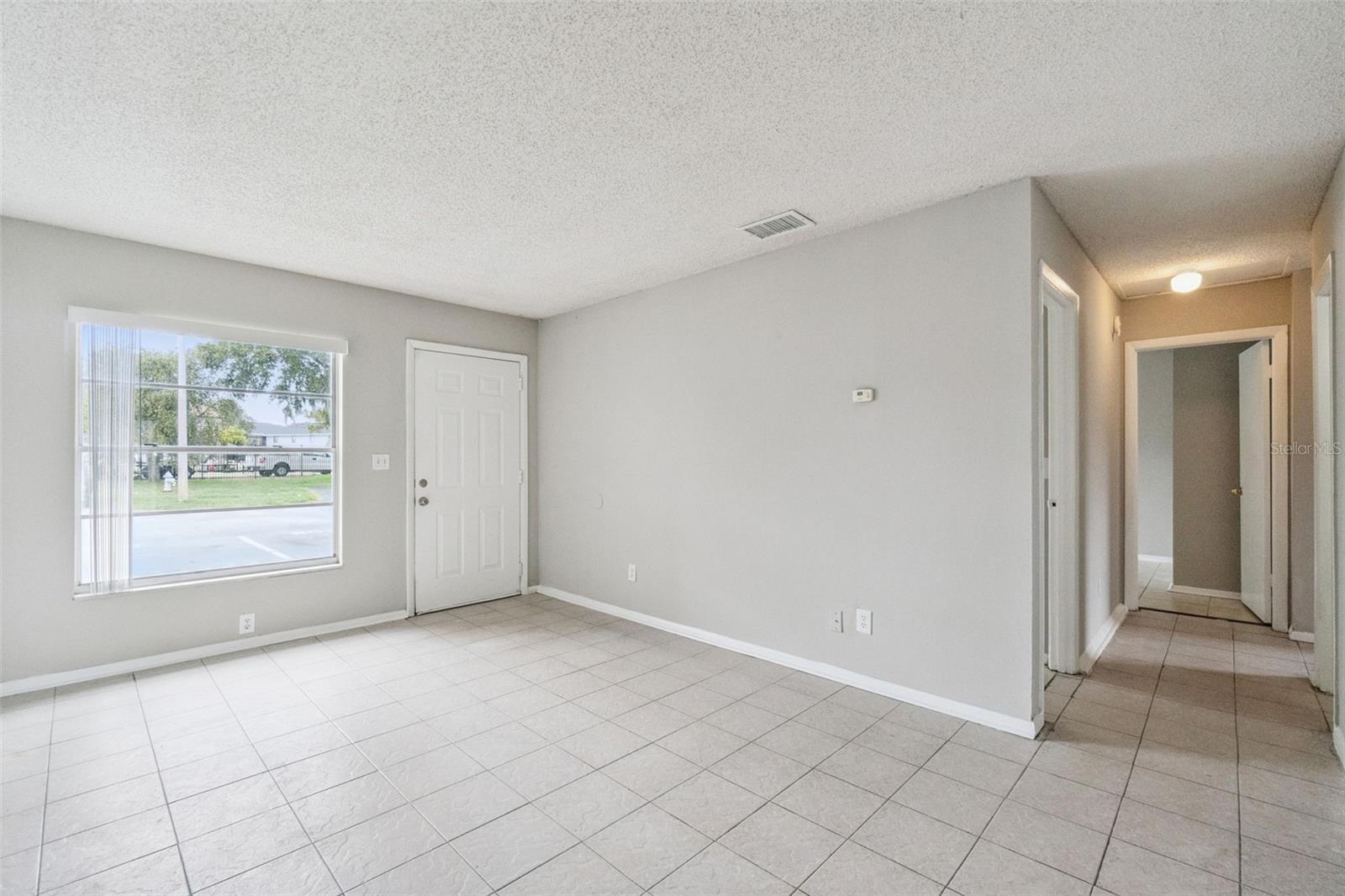 2 Lake Villa Way, FL