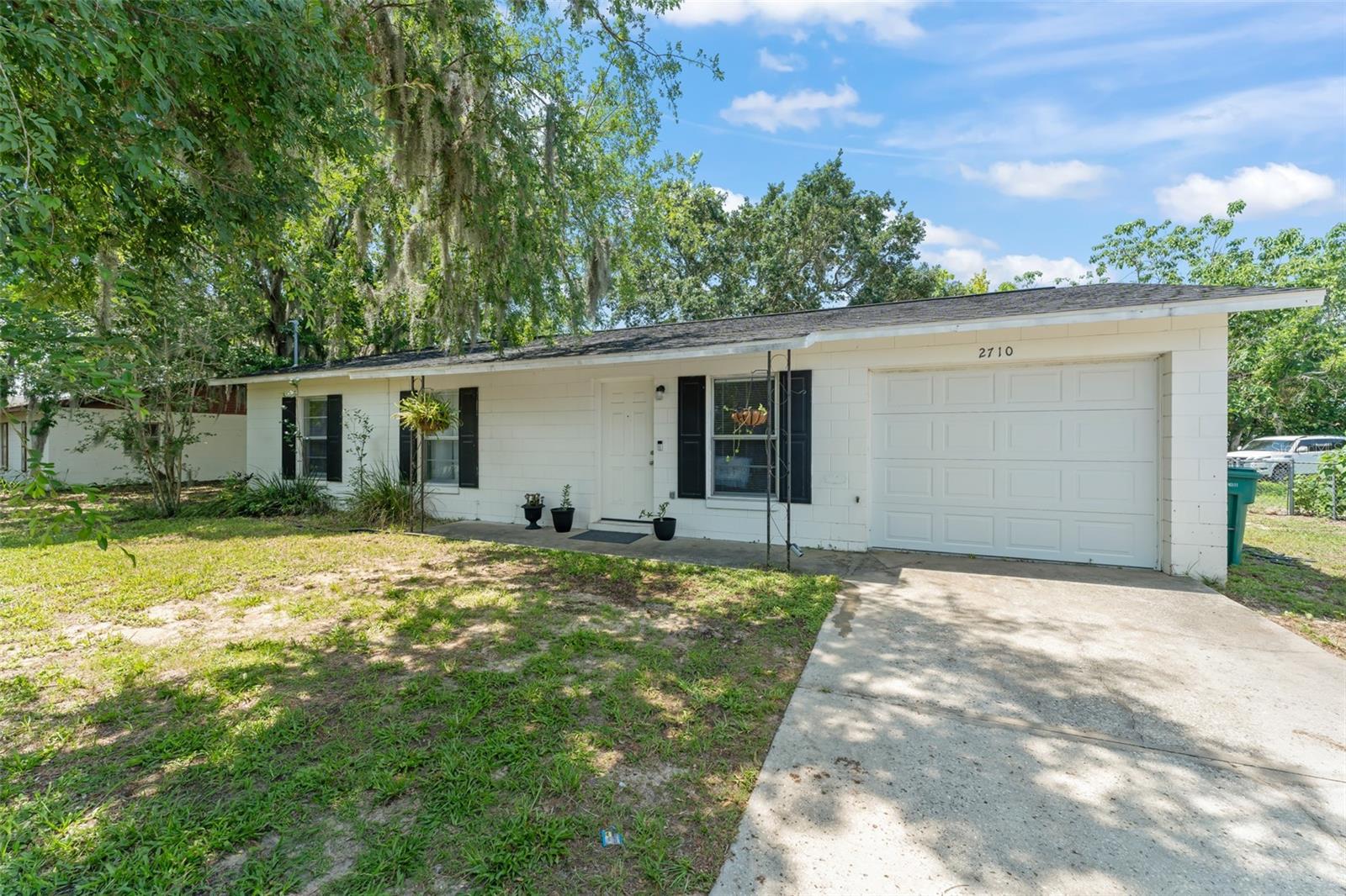 2710 County Road 44, FL