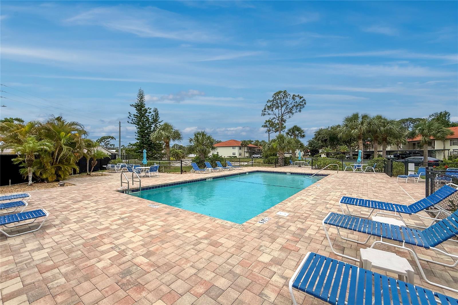 118 Pine Hollow Drive, FL