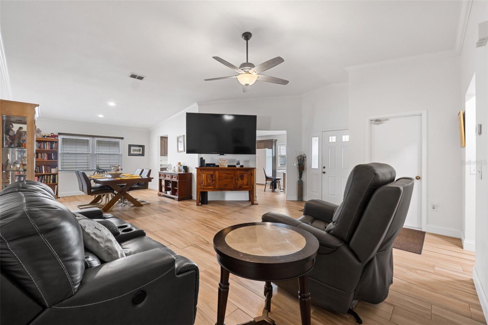 1957 Prairie Dunes Circle, FL
