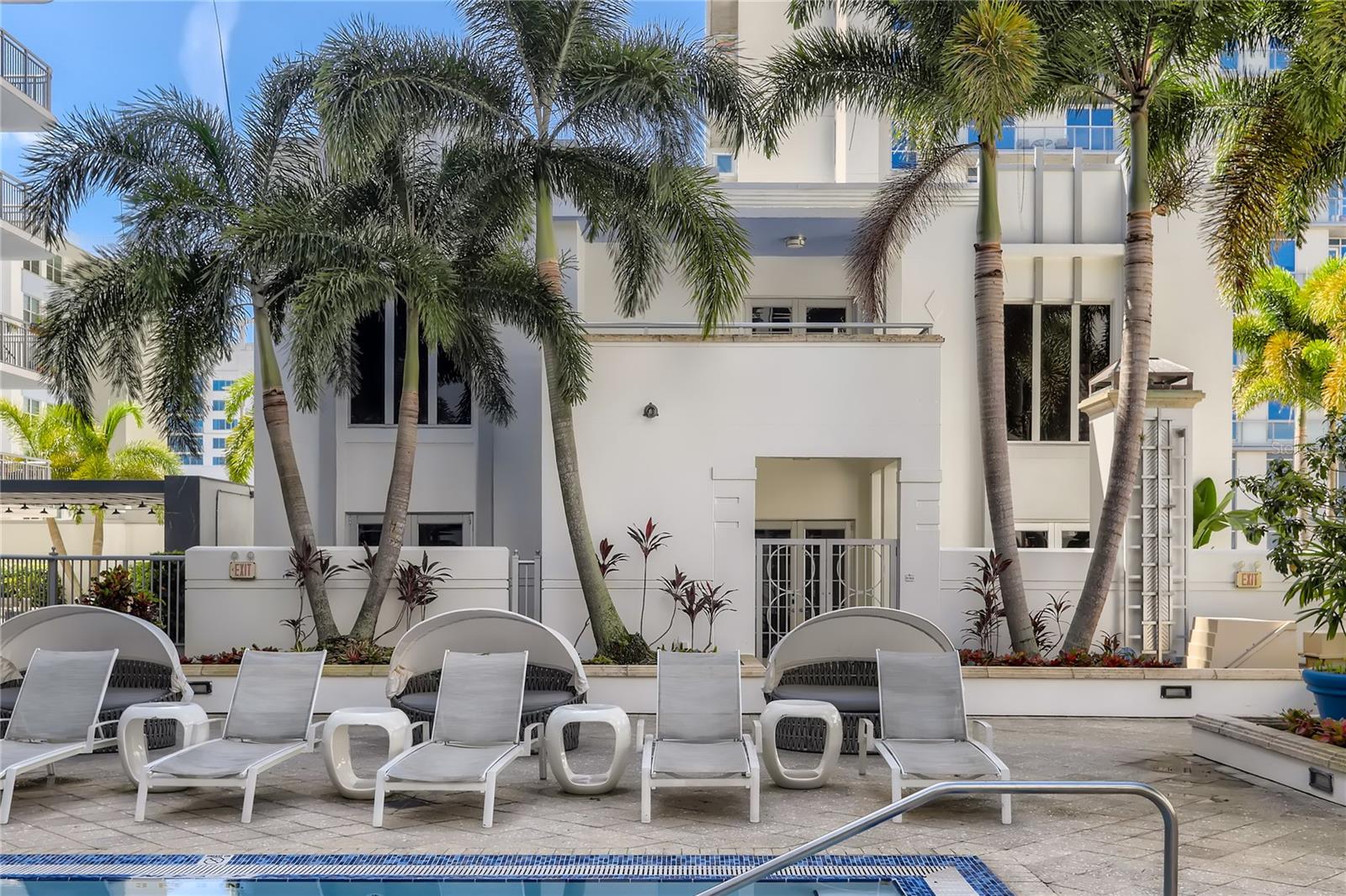 415 Pine Street, FL