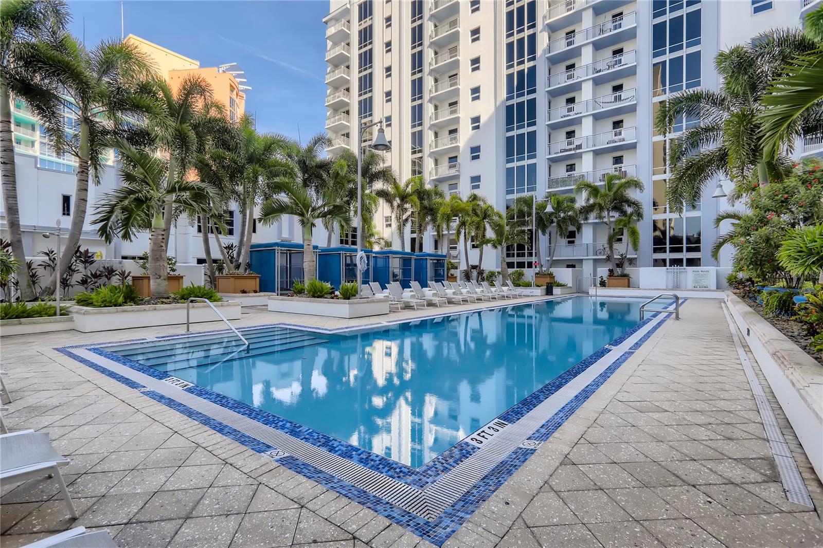 415 Pine Street, FL