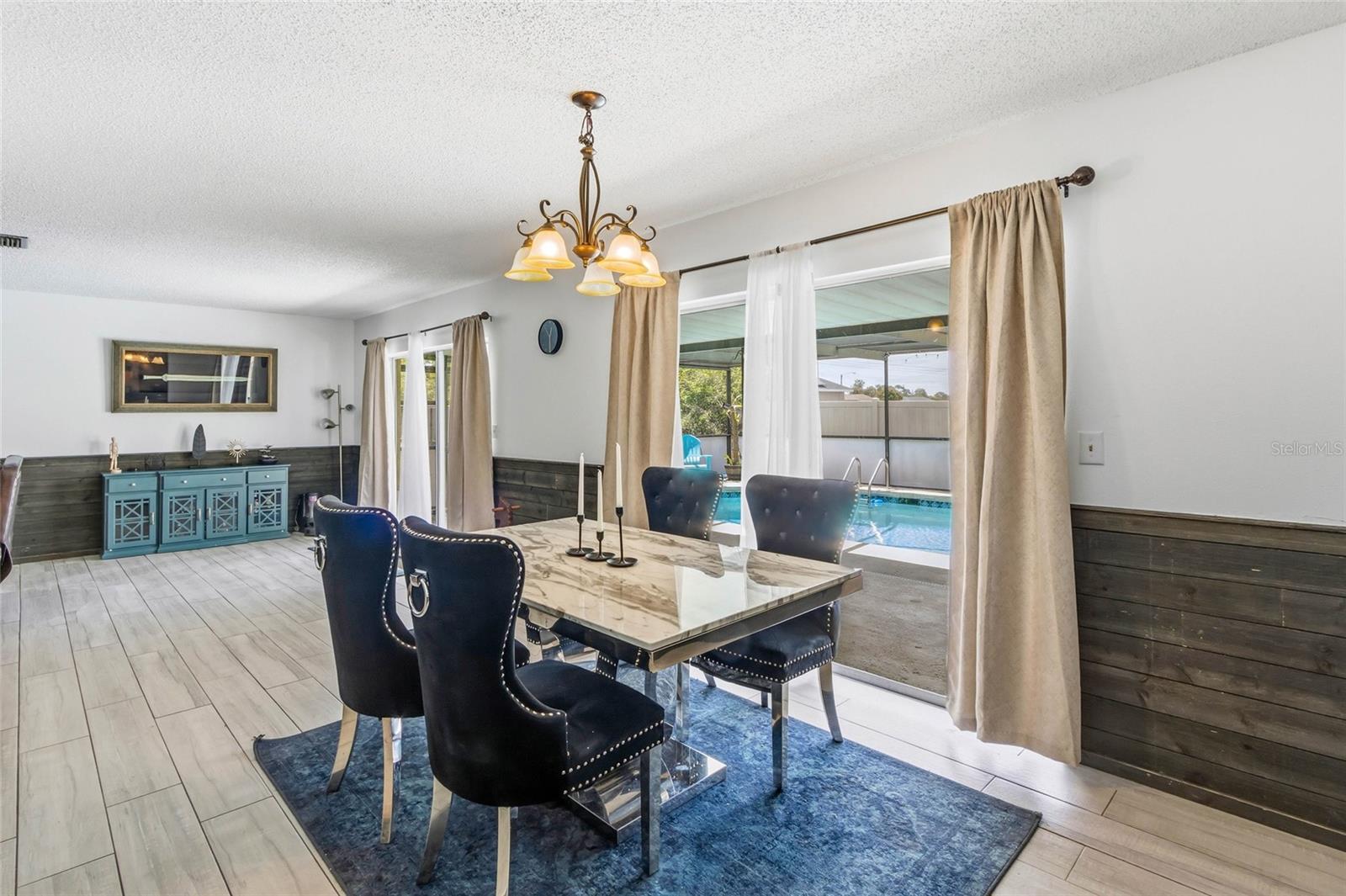 5262 Woodridge Lane, FL