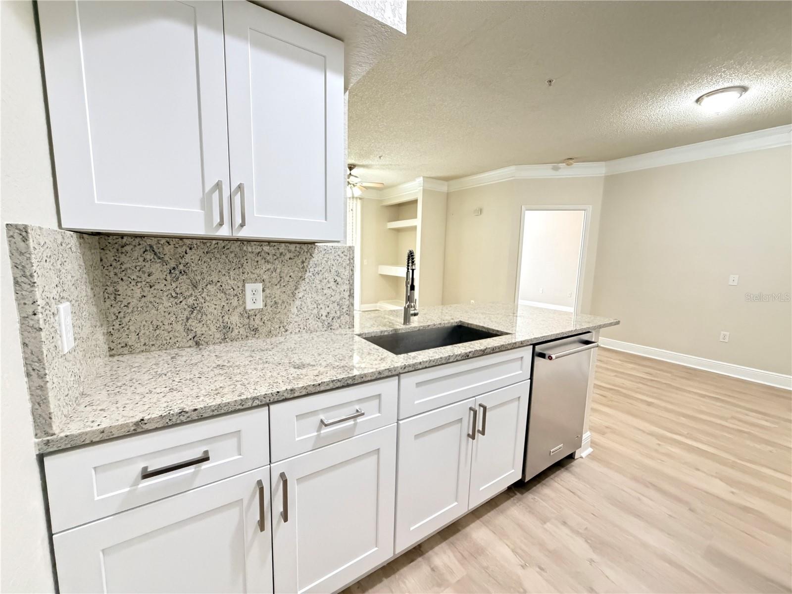 13015 Plantation Park Circle, FL