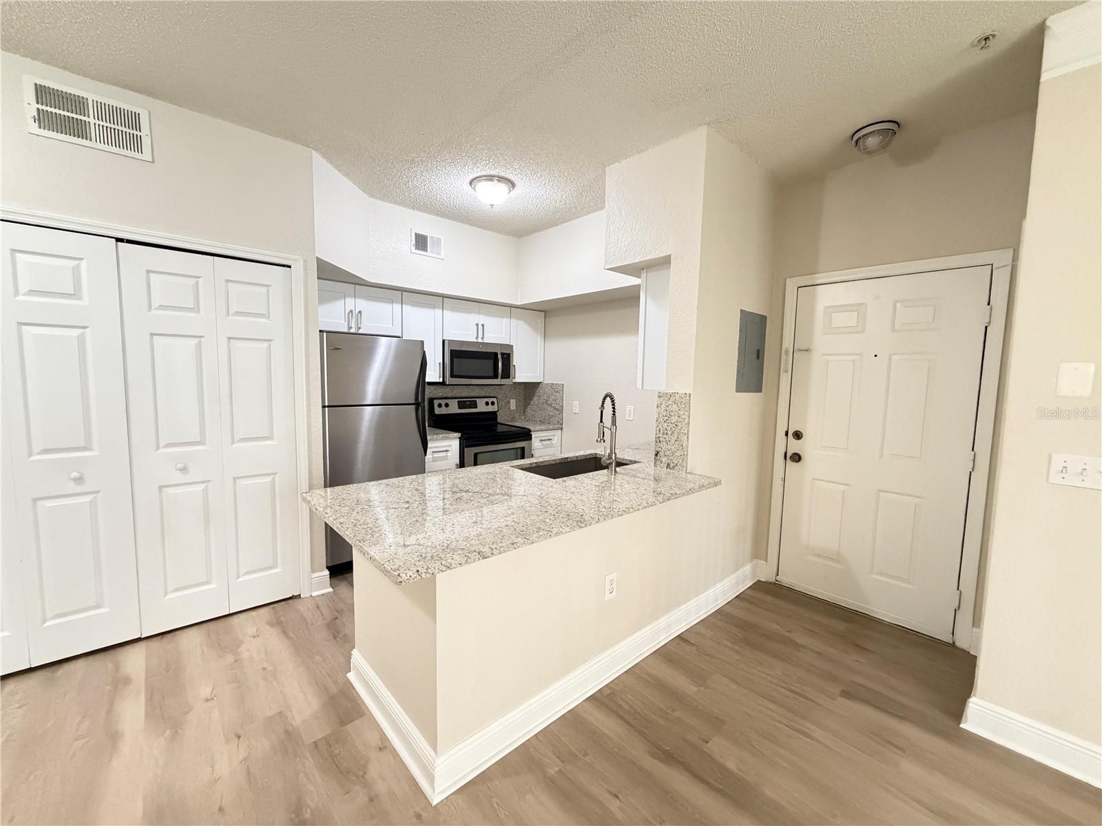 13015 Plantation Park Circle, FL