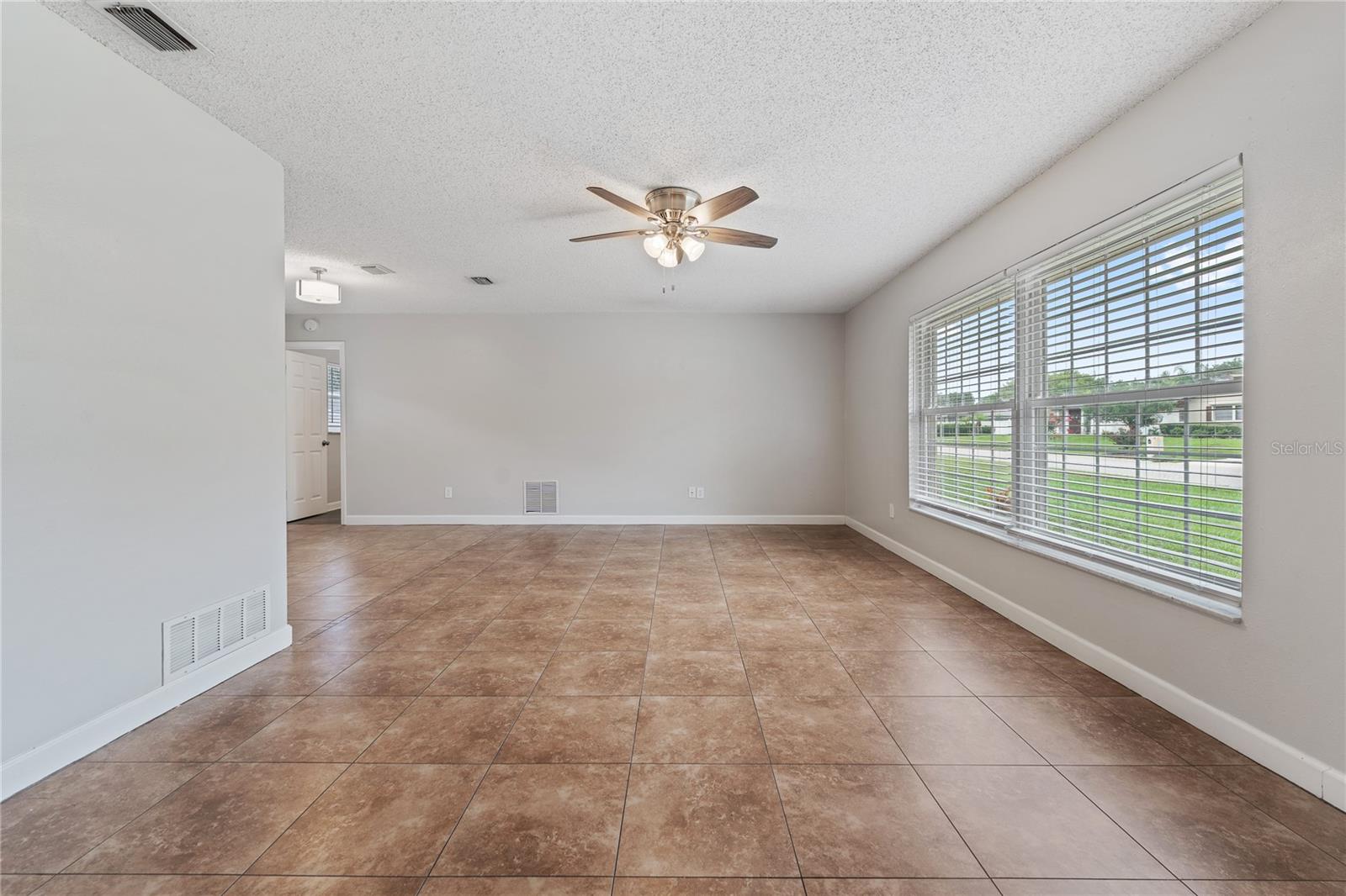 1016 Manchester Circle, FL