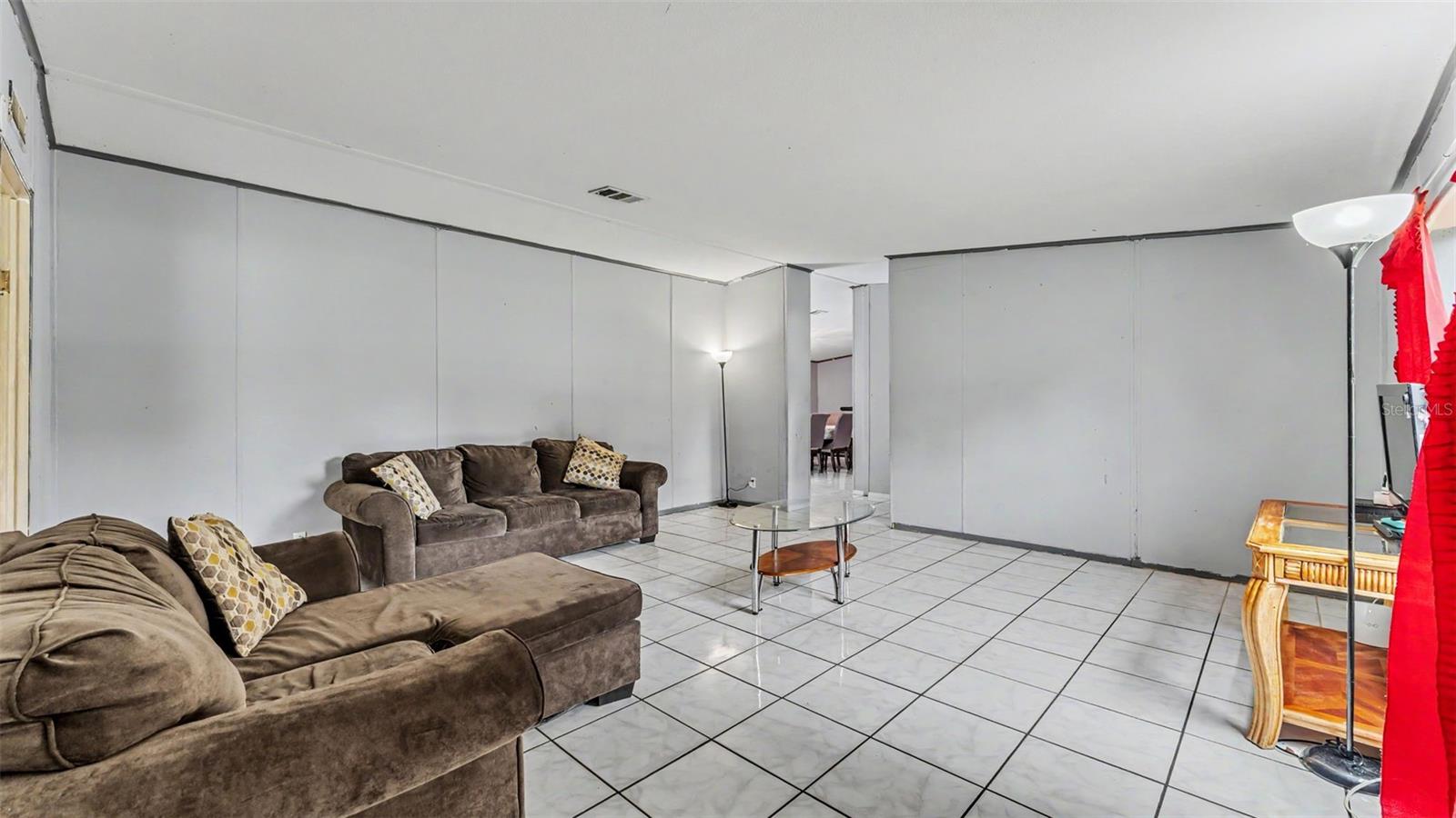 4736 Walnut Circle, FL