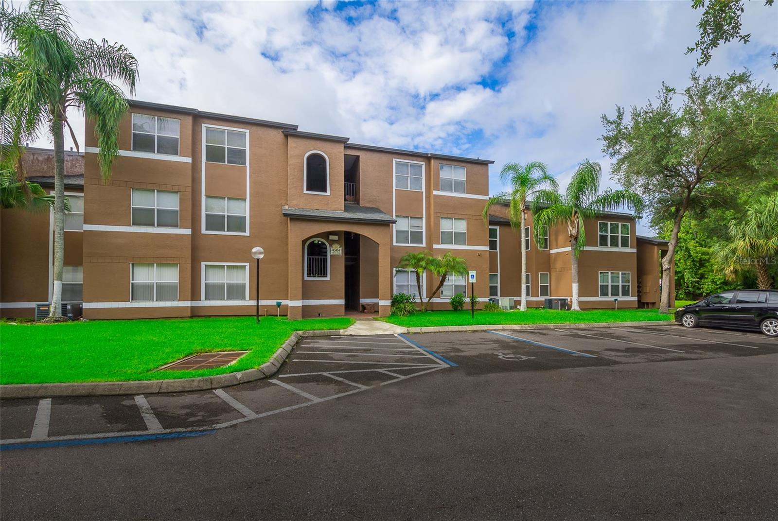 4504 Commander Drive, FL